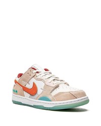 beige Wildleder niedrige Sneakers von Nike