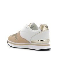 beige Wildleder niedrige Sneakers von Emporio Armani