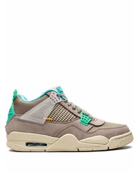 beige Wildleder niedrige Sneakers von Jordan