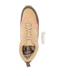 beige Wildleder niedrige Sneakers von Clarks Originals