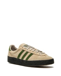 beige Wildleder niedrige Sneakers von adidas