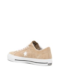 beige Wildleder niedrige Sneakers von Converse