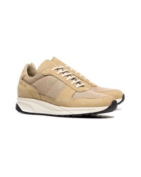 beige Wildleder niedrige Sneakers von Common Projects