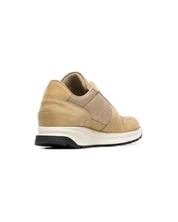 beige Wildleder niedrige Sneakers von Common Projects