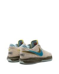 beige Wildleder niedrige Sneakers von Nike