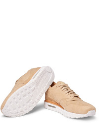 beige Wildleder Turnschuhe von Nike