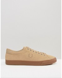 beige Wildleder Turnschuhe von Fred Perry