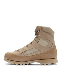 beige Wildlederarbeitsstiefel von Nonnative