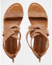 beige Wildledersandalen mit Destroyed-Effekten von Boohoo