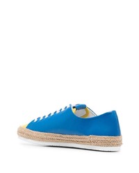 blaue bedruckte Leder niedrige Sneakers von Moschino