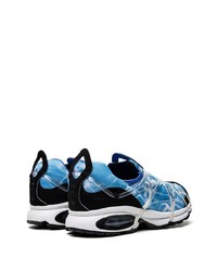 blaue bedruckte niedrige Sneakers von Nike