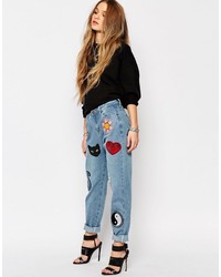 blaue bestickte Jeans