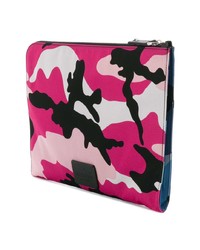 blaue Camouflage Clutch Handtasche von Valentino