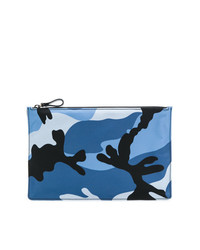 blaue Camouflage Clutch Handtasche von Valentino
