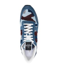 blaue Camouflage Wildleder Sportschuhe von Valentino Garavani