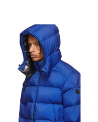 blaue Daunenjacke von Moncler