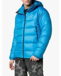 blaue Daunenjacke von Norrona