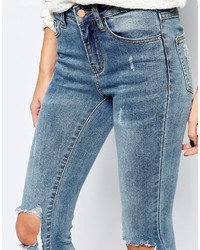 blaue enge Jeans mit Destroyed-Effekten von Vila
