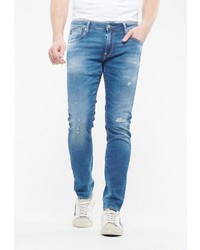 blaue enge Jeans mit Destroyed-Effekten von Le Temps des Cerises