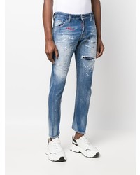 blaue enge Jeans mit Destroyed-Effekten von DSQUARED2