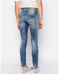 blaue enge Jeans mit Destroyed-Effekten von Vero Moda