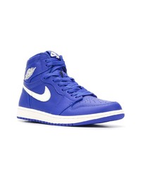 blaue hohe Sneakers von Nike