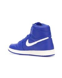 blaue hohe Sneakers von Nike