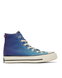blaue hohe Sneakers von Converse