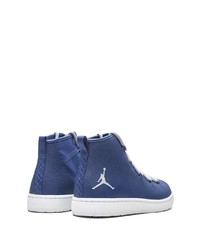 blaue hohe Sneakers von Jordan