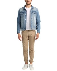 blaue Jacke von James Tyler