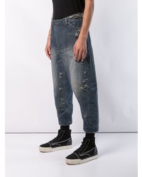 blaue Jeans mit Destroyed-Effekten von Julius