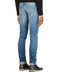 blaue Jeans mit Destroyed-Effekten von Balmain