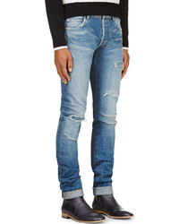 blaue Jeans mit Destroyed-Effekten von Balmain