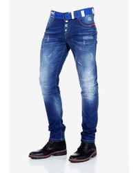 blaue Jeans mit Destroyed-Effekten von Cipo & Baxx