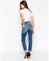 blaue Jeans mit Destroyed-Effekten von Asos