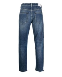 blaue Jeans mit Destroyed-Effekten von Closed