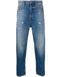 blaue Jeans mit Destroyed-Effekten von Diesel