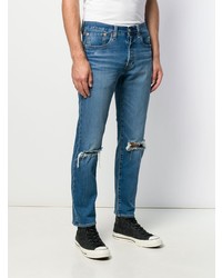 blaue Jeans mit Destroyed-Effekten von Levi's