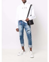 blaue Jeans mit Destroyed-Effekten von DSQUARED2