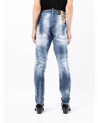 blaue Jeans mit Destroyed-Effekten von DSQUARED2