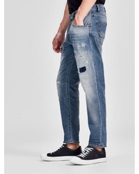 blaue Jeans mit Destroyed-Effekten von Jack & Jones