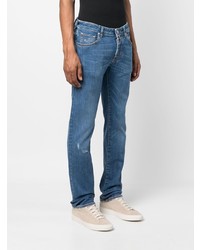 blaue Jeans mit Destroyed-Effekten von Jacob Cohen