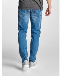 blaue Jeans mit Destroyed-Effekten von Just Rhyse