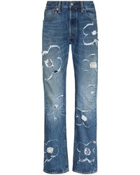 blaue Jeans mit Destroyed-Effekten von Liam Hodges