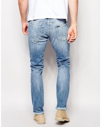 blaue Jeans mit Destroyed-Effekten von Lee