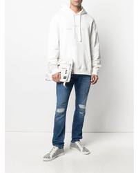 blaue Jeans mit Destroyed-Effekten von 7 For All Mankind