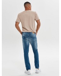 blaue Jeans mit Destroyed-Effekten von ONLY & SONS