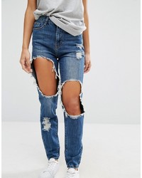 blaue Jeans mit Destroyed-Effekten von Missguided