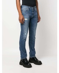 blaue Jeans mit Destroyed-Effekten von Just Cavalli