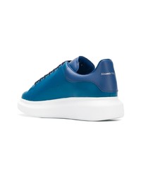 blaue Leder niedrige Sneakers von Alexander McQueen